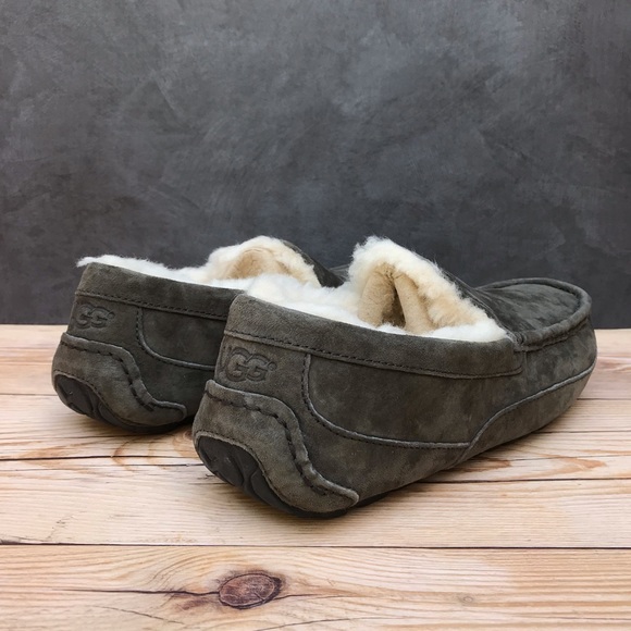 UGG Men’s Ascot Shearling Lined Suede Slipper - Picture 6 of 16